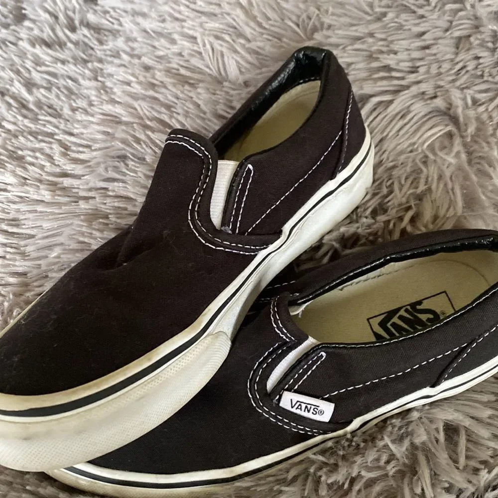 Vans Asher Black white slip ons kids shoes